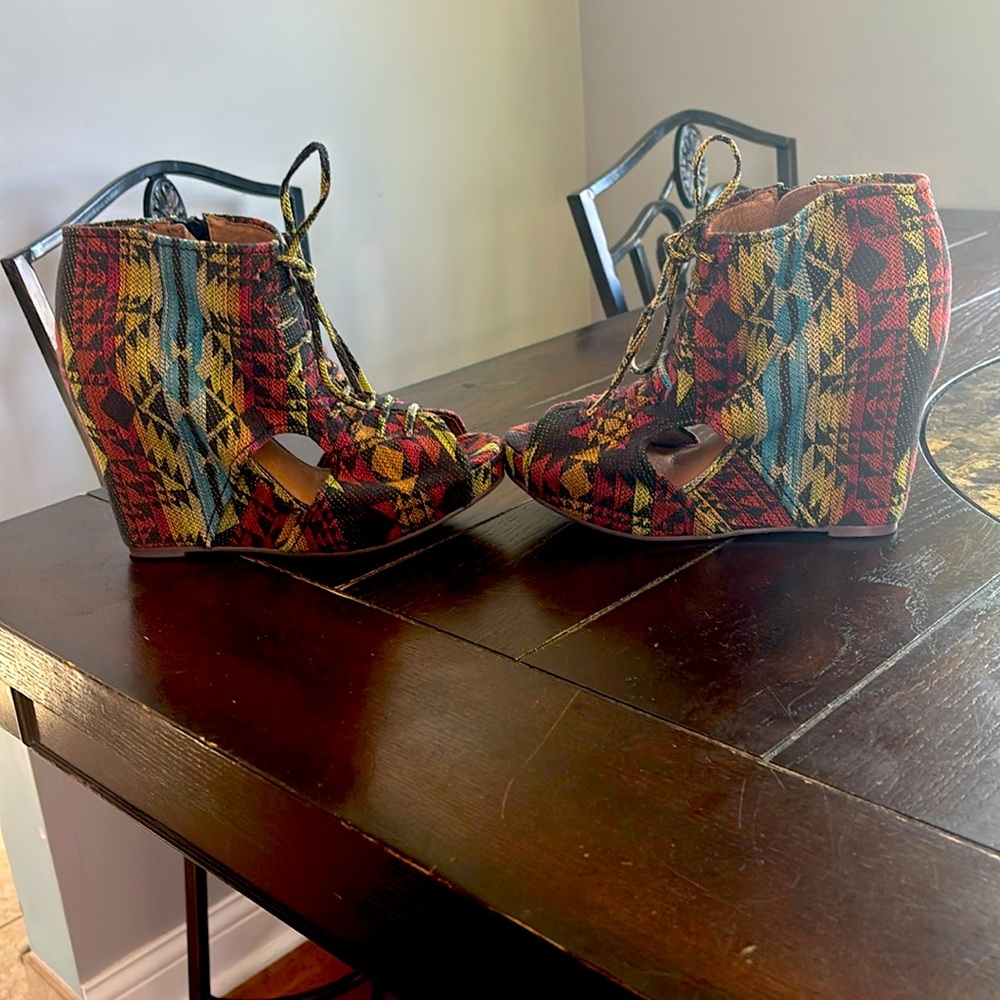 Jeffrey Campbell Wedge Sandals Fabric Leather Aztec Southwest Platforms Size 7.5